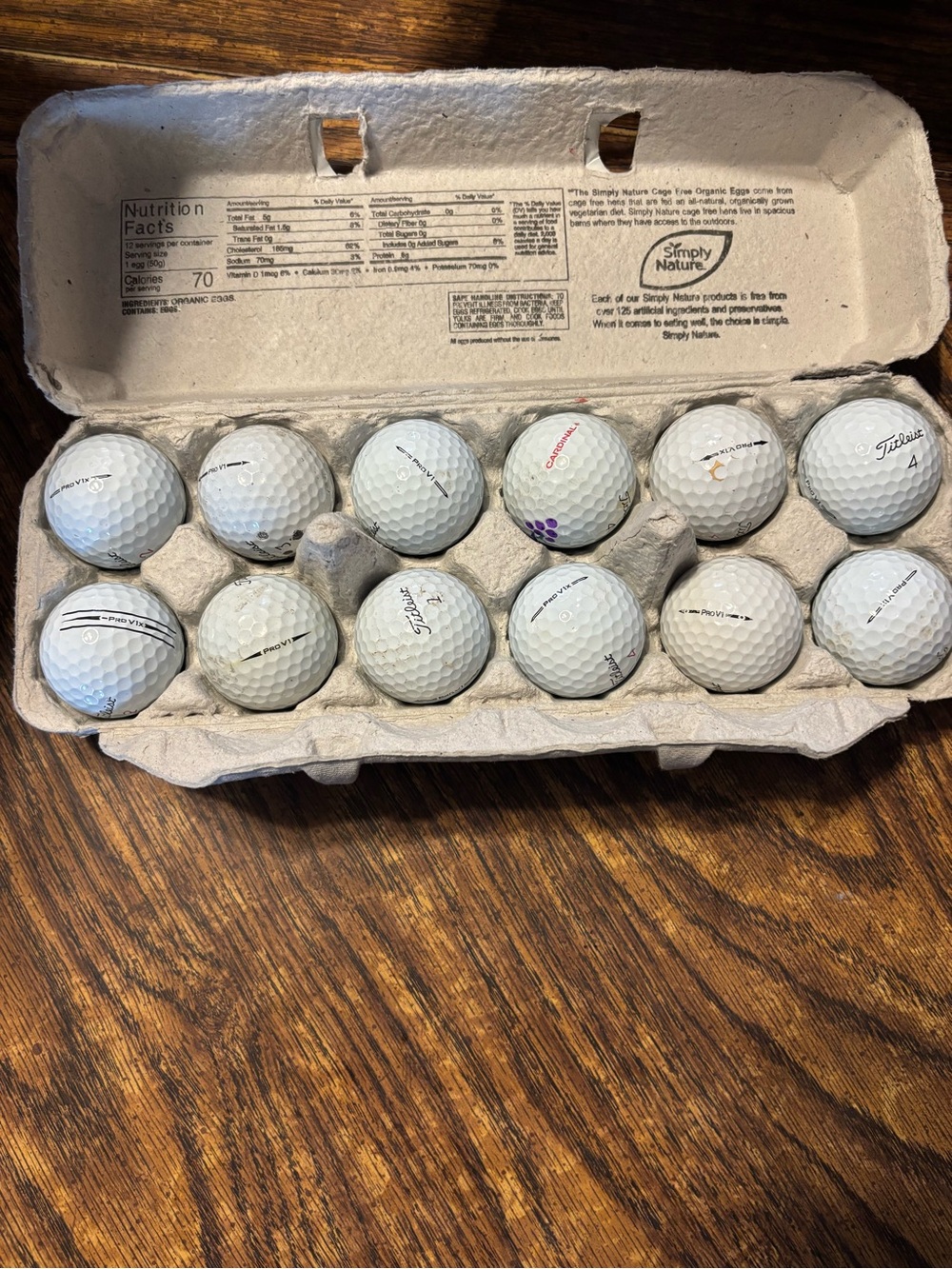 Titleist Pro v White Golf Ball Lot with Titleist Examples